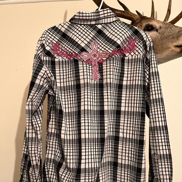 Cowgirl hardware long sleeve pearl snap - Picture 2 of 2